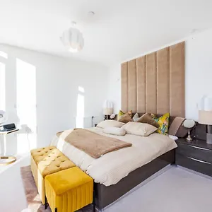 https://luxury-modern-apartments-london-seven-star-ultra-super.brighton-hotels-england.com